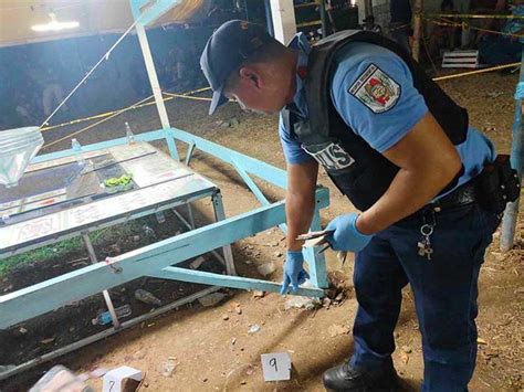 silay scandal|Bet collector shot dead in Silay City carnival .